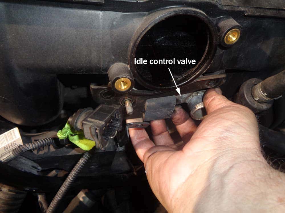 See U3656 repair manual